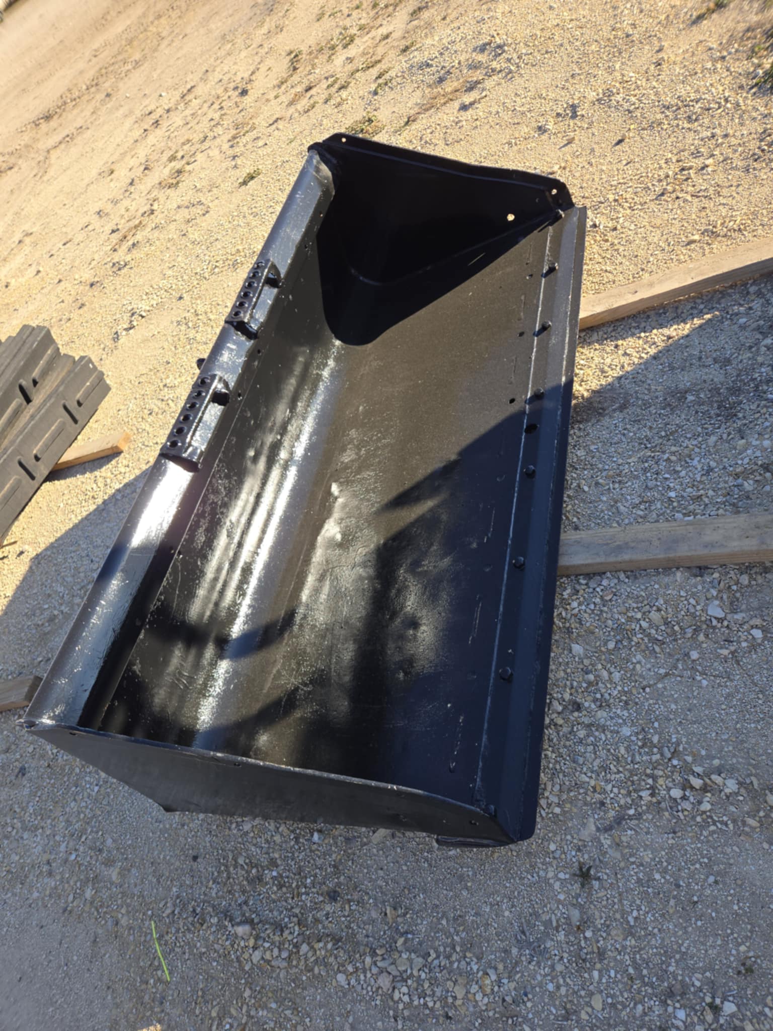 820b4a3e-64e0-45e4-8e64-06b38438a913