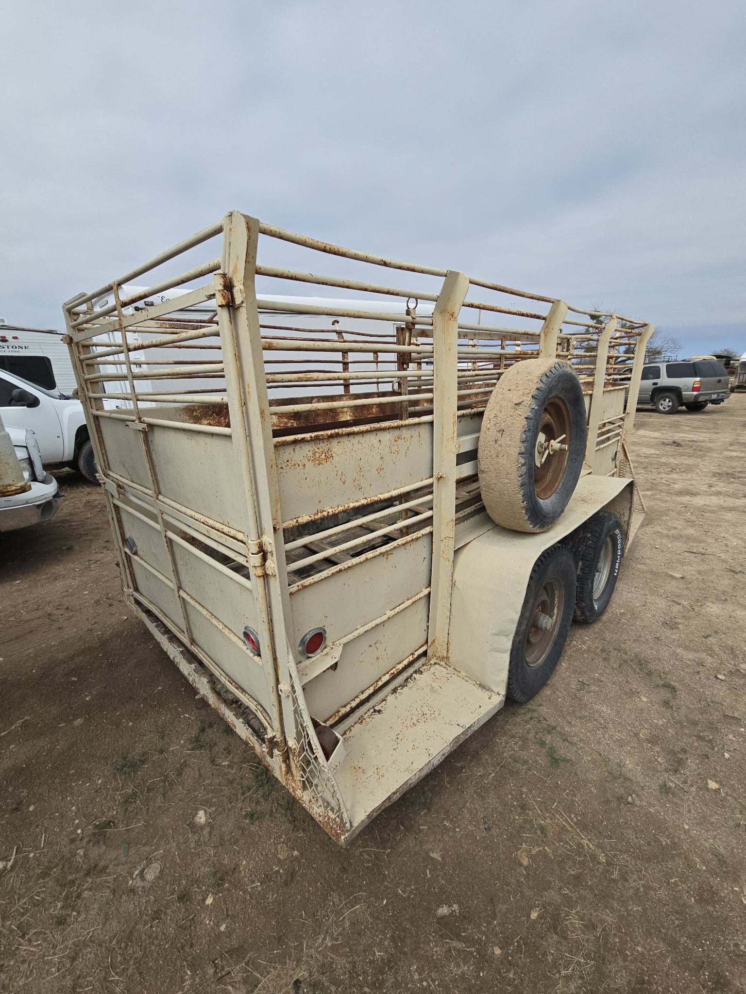 dc23727f-7e1c-4f97-9fdc-e8369a73324e