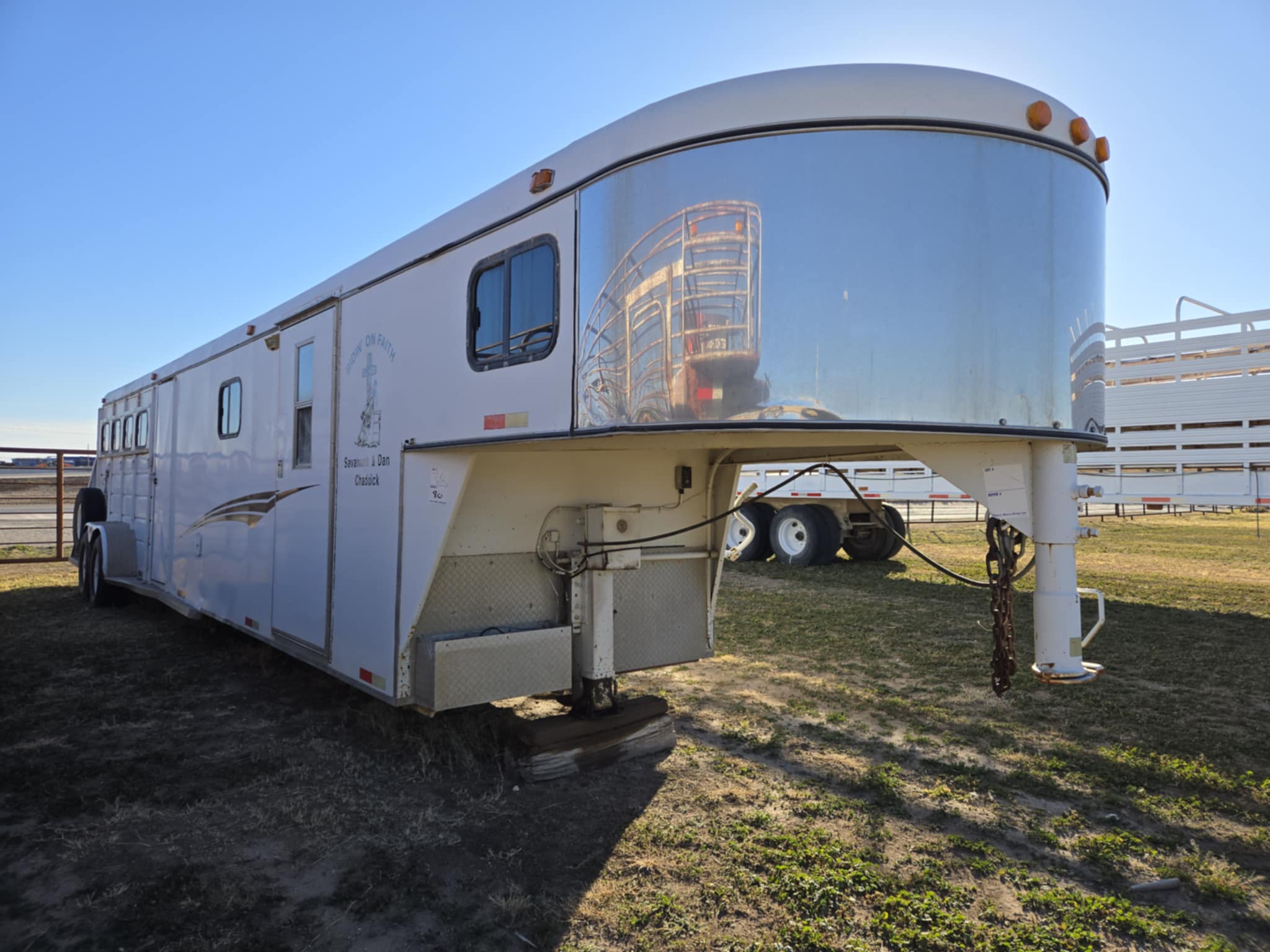 e246cec5-bea6-4a4f-bf35-7f533c2610f3