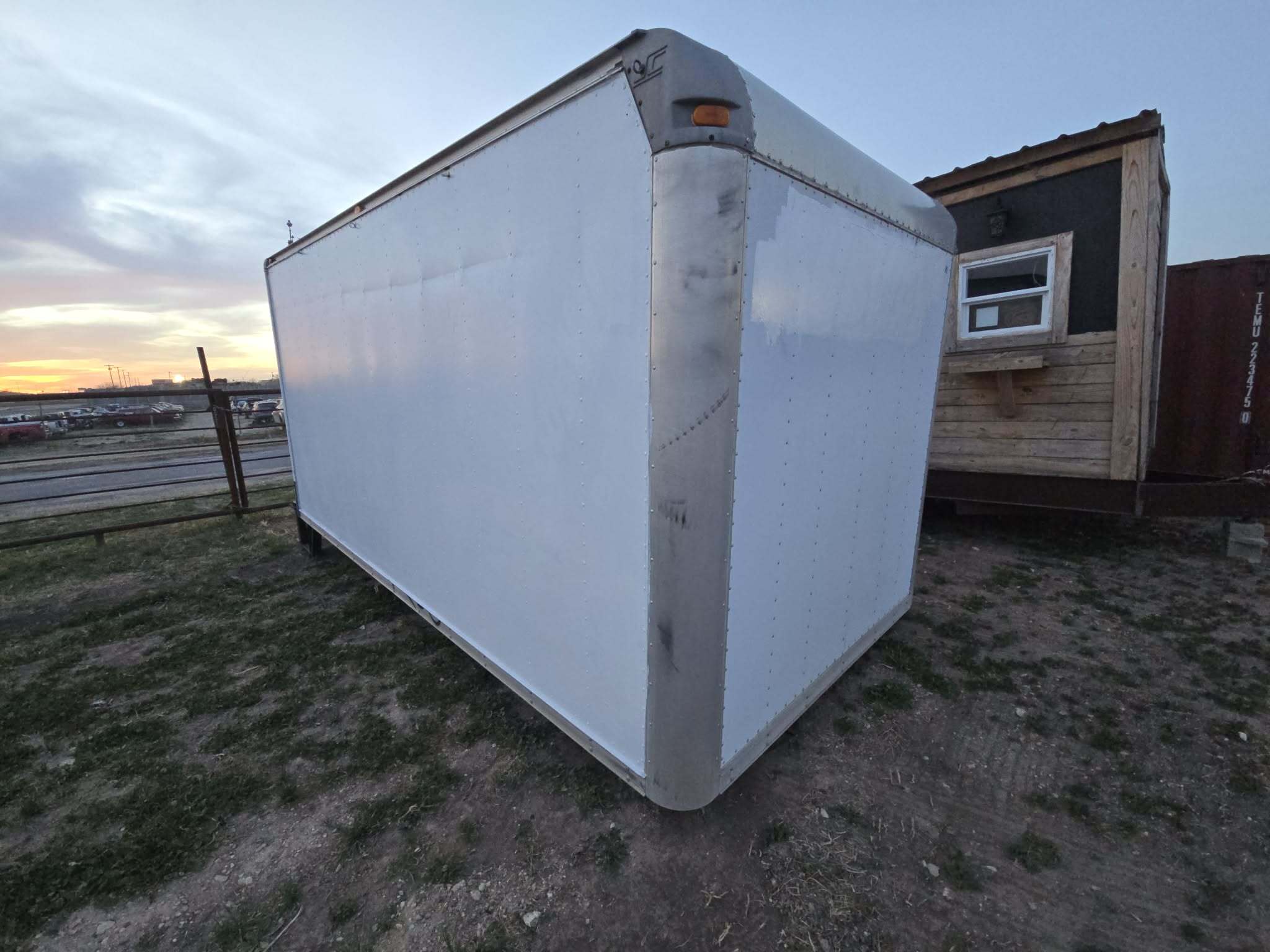 f2919a72-a7a9-406c-acab-63c6d0285e57