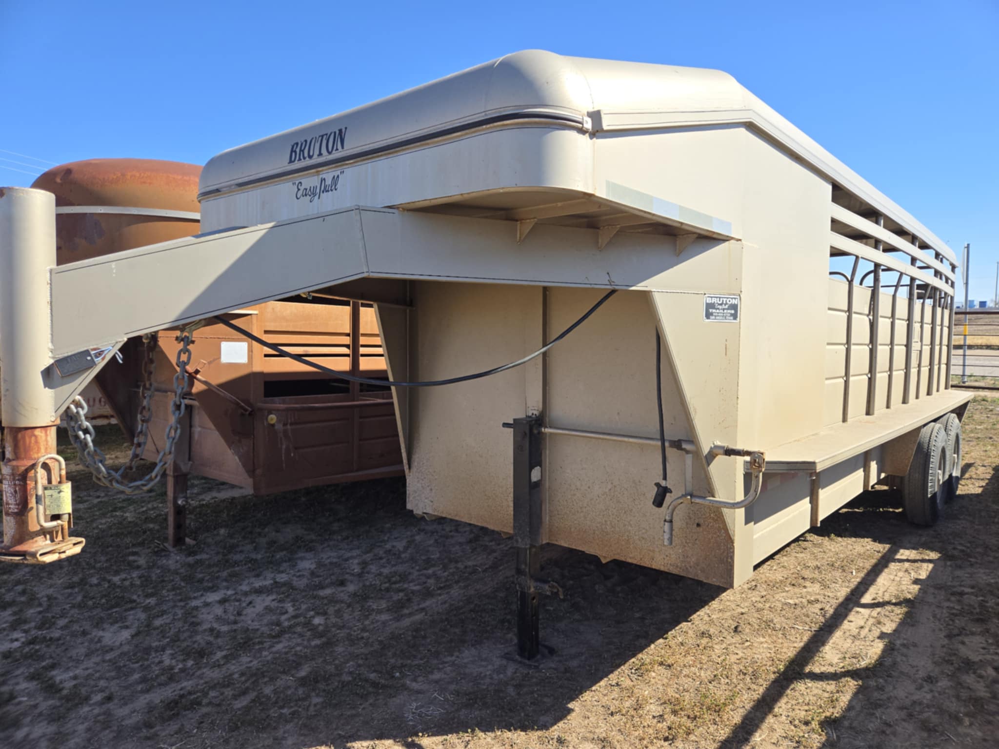 f6485d5e-28c0-4098-8c81-36bf6a1669ac